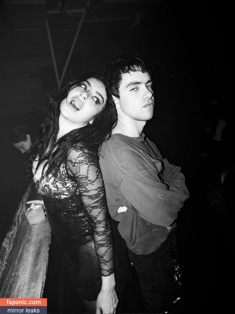Charli XCX, charli_xcx, charlignarly, charlixcx, https: Nagie wycieki OnlyFans Zdjęcie #59