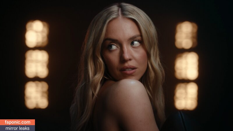 Sydney Sweeney, gal_gadot, https:, sydney_sweeney Nagie wycieki OnlyFans Zdjęcie #422