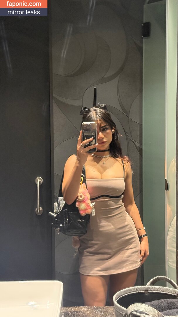 Alana Flores, Alanalarana, alanafloresf Nagie wycieki  Zdjęcie #1