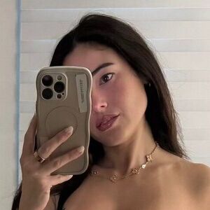 Angie Varona