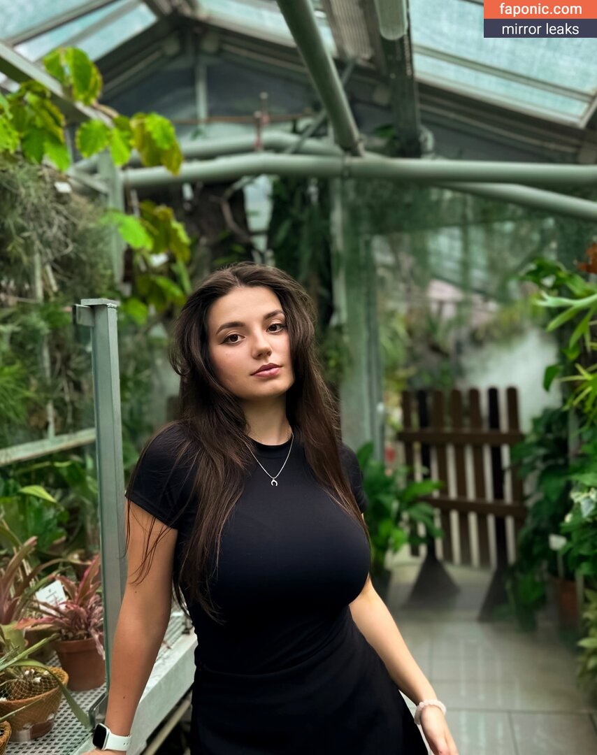 girlxalis