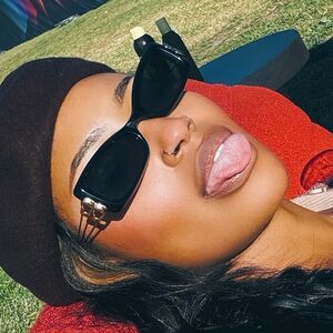 KiwiOnTheSticks